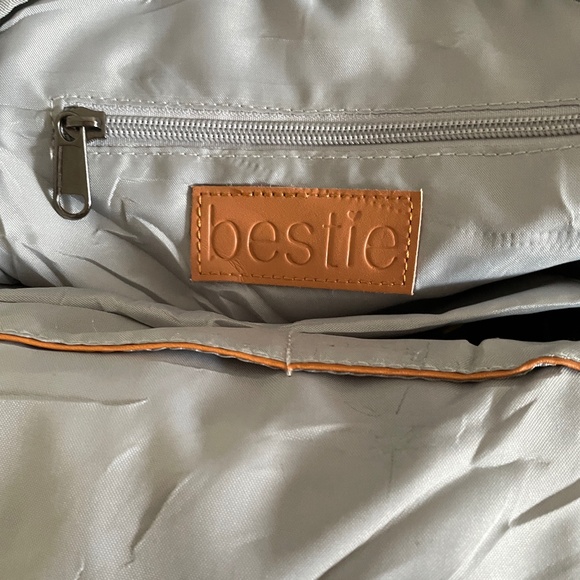 HOTSTYLE BESTIE Tote | Backpack - Small - Picture 6 of 6